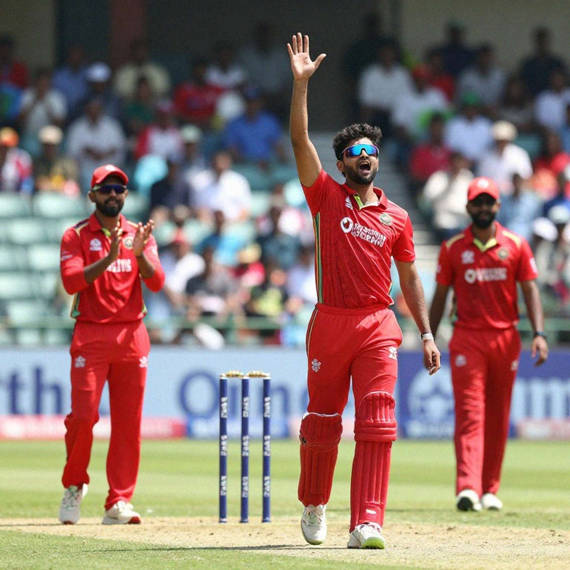 ৫৬ ম্যাচের পাঠ: ক্রিকেটের হোম অ্যাডভান্টেজ — কতটা পিচ, কতটা ভিড়