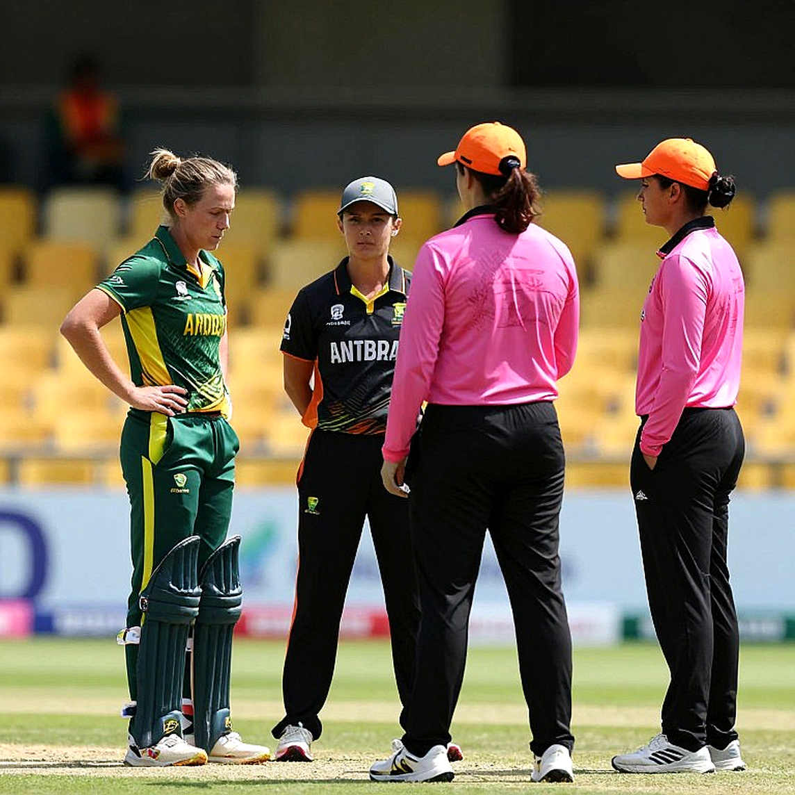 শেষ ওভারে ৩৩: এশিয়ান গেমস ফাইনালে ভারতের ২১১-৬ আসলে কী বলল