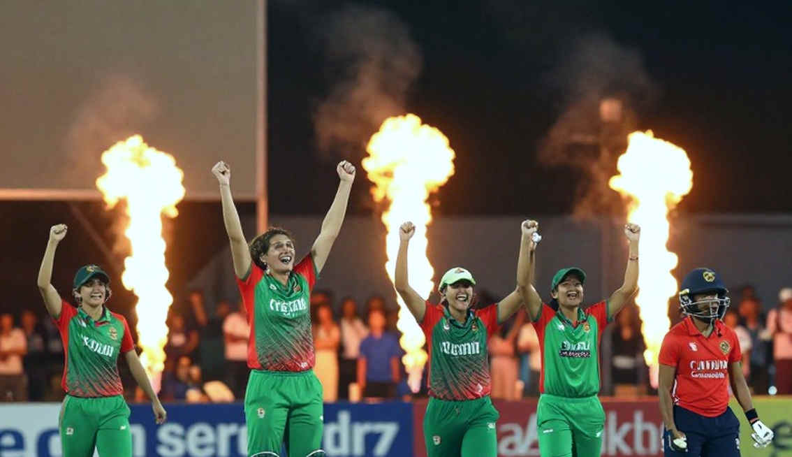 পাওয়ারপ্লের নতুন মুদ্রা: এশিয়ার ক্রিকেটে স্পিনের সিংহাসন কেন টলছে